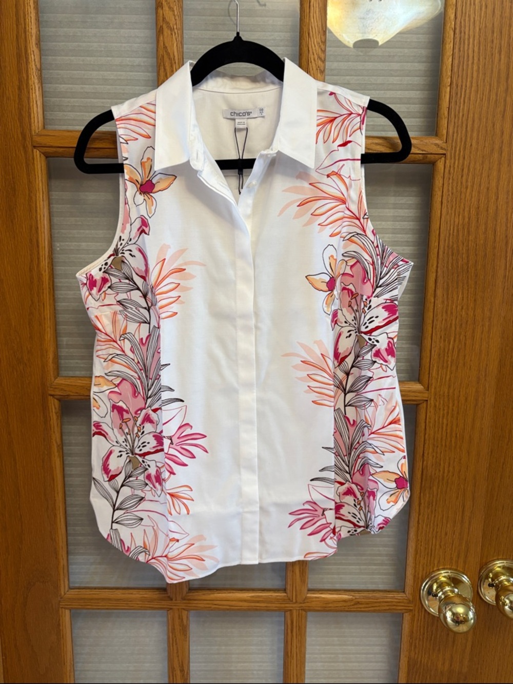 NWT Chico's 0.5 White Sleeveless Floral No Iron Top